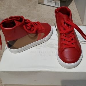 Toddler Euopean Size 25 equivalent Baby Size 8.5